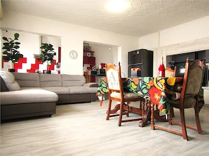 Cu mare potential! Vanzare Casa P+Pod si acoperis TIP TERASA in Ulmi. - imagine 4