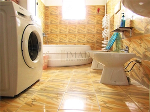 Cu mare potential! Vanzare Casa P+Pod si acoperis TIP TERASA in Ulmi. - imagine 7