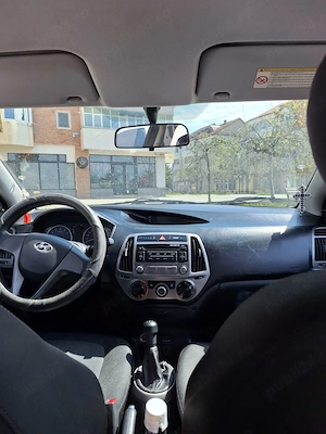 Vând Hyundai I20, benzină, an:2014, 152000 km, AC, ITP val 2027, 4100 euro sau lei la curs valutar   - imagine 5