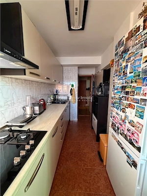 4 camere B-dul Decebal, stradal, aproape de metrou - imagine 4