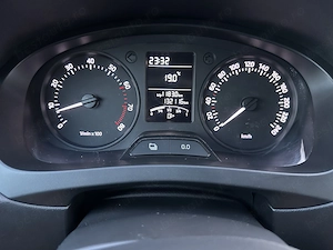 Skoda Rapid, motor 1.2 benzină, an 2013 - imagine 10