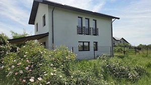 Vanzare vila 4 camere, P+1, 2026, teren 500mp, amprenta 68 mp. - imagine 3