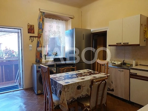 Apartament spatios la casa 97 mpu 3 camere 20 mp gradina pivnita  - imagine 2