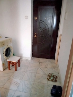 Vand apartament 3 camere in Hunedoara, et 2 - imagine 9