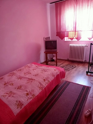 Vand apartament 3 camere in Hunedoara, et 2