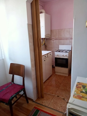 Vand apartament 3 camere in Hunedoara, et 2 - imagine 3