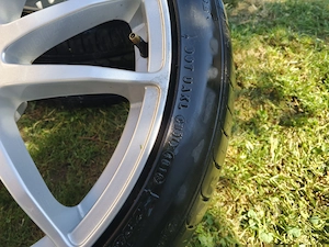 Vând set jante Alutec r 19 plus cauciucuri 225/40 de vara  - imagine 2