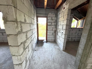 99.900 Euro casa+teren 1000 mp(concesiune) in com Sendreni - imagine 14