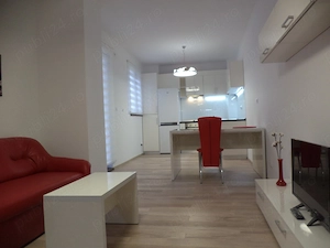 Apartament 2 cam. centru - zona Mitropoliei, Iași