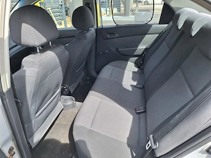 Vand Chevrolet Aveo 2010 (11 500 Lei) + 4 anvelope iarna (800 Lei) - 12 300 Lei - imagine 4
