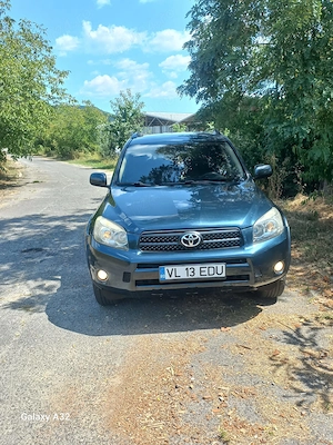 Vând Toyota Rav 4 anul 2007 