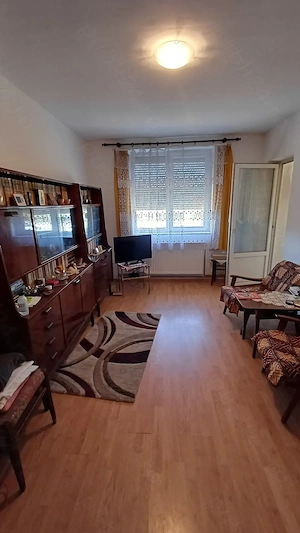 Vând apartament 3 camere Pâncota  - imagine 3