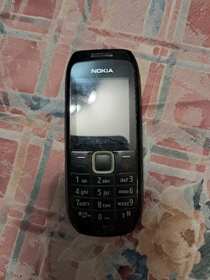 Telefon Nokia vechi o patina timpui...