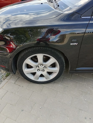 Toyota Avensis 2.0 benzina +gaz - imagine 9