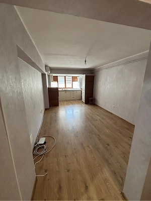 apartament cu 2 camere(transformat in 3 camere), situat pe strada Gheorghe Petrașcu, în bloc P4 - imagine 3