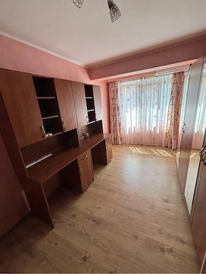 apartament cu 2 camere(transformat in 3 camere), situat pe strada Gheorghe Petrașcu, în bloc P4 - imagine 9