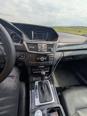 Mercedes Benz E250 2010 Biturbo 204CP W212 Avantgarde - imagine 7