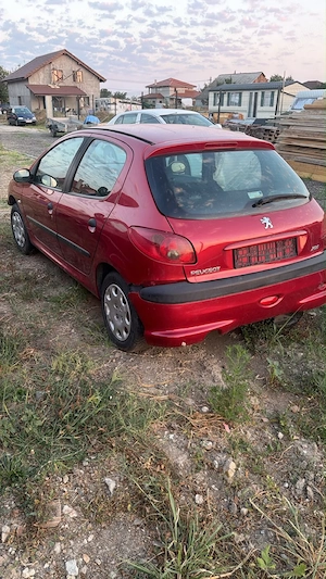 Peugeot 206, km REALI, motor impecabil - pentru piese  - imagine 5