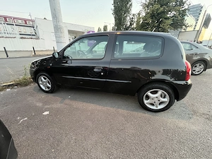 Vând Renault Clio Campus  1.2 Benzină 2007 - Doar 125.046 KM - imagine 3
