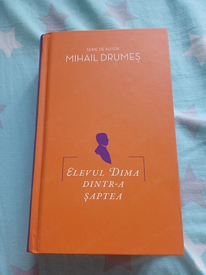 Carte Elevul Dima dintr-a saptea