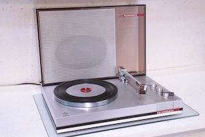 Defect ! Pick up Telefunken Partyline 208. 