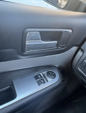 Vând Ford Focus Hatchback. Anul 2010. Benzină - imagine 7