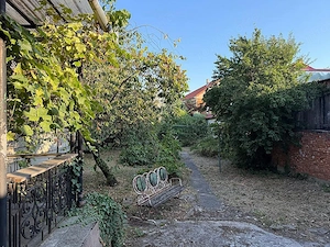 Casa ultracentral singura in curte | Podul Centenarului - imagine 2