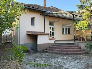 Casa ultracentral singura in curte | Podul Centenarului - imagine 15