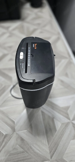 Distrugător de documente Peach PS500-50   Alimentare automată, Cross-Cut P-4