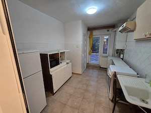 apartament 3 camere 65mp si terasa 30 mp  - imagine 3