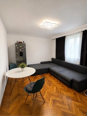 Apartament de vanzare, Sfanta Vineri 