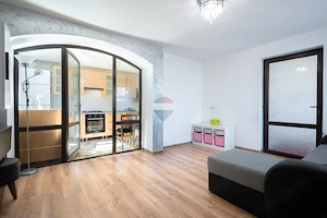 Casă individuală cu 3 camere și curte la preț de apartament - Sânpetru - imagine 6