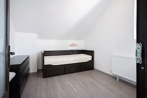 Casă individuală cu 3 camere și curte la preț de apartament - Sânpetru - imagine 13