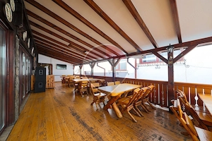 Pensiune cu restaurant și spații comerciale, central Râșnov - imagine 10