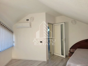Casa desfasurata pe doua niveluri,zona Podgoria - imagine 8
