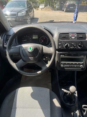 Skoda Fabia-2011-benzina-Euro 5 - imagine 2