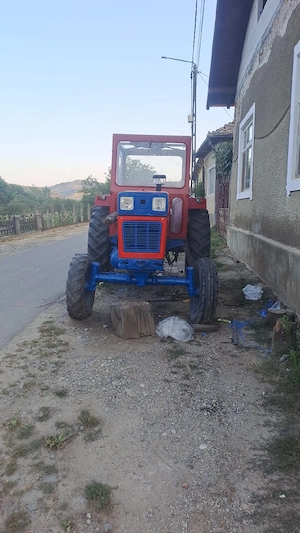 Vând Tractor Utb 650 - imagine 3