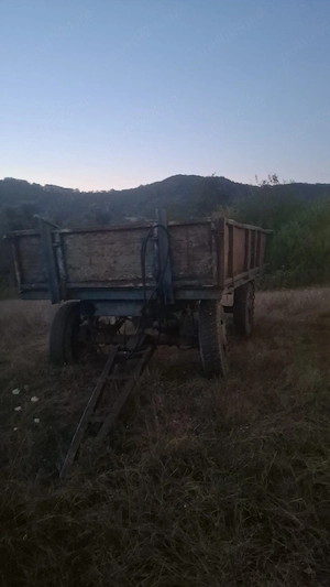 Vând Tractor Utb 650 - imagine 2