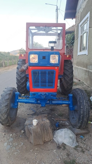 Vând Tractor Utb 650 - imagine 7