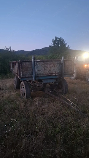 Vând Tractor Utb 650 - imagine 6