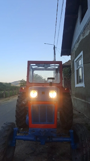Vând Tractor Utb 650 - imagine 10