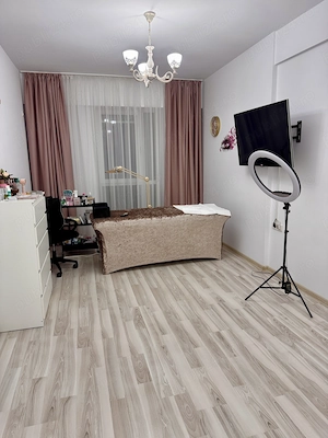 Inchiriez camera cosmetica masaj extensiigene manichiura pedichiura