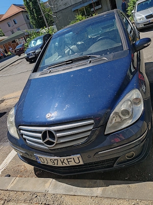 Vând sau dezmembrez Mercedes B180 - imagine 2