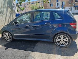 Vând sau dezmembrez Mercedes B180 - imagine 4