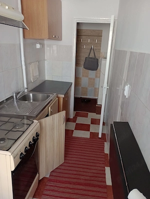 Garsonieră de închiriat 