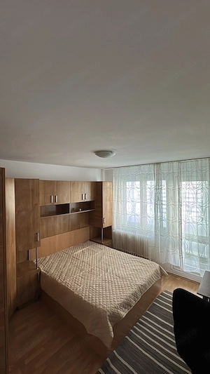 3 camere decomandat, 10 min metrou 1 Decembrie, etaj 3