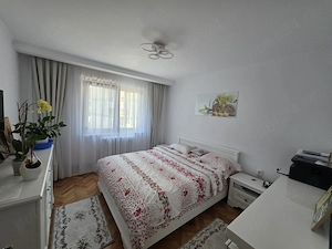 Vand apartament 2 camere decomandat et.1 Simeria - imagine 2