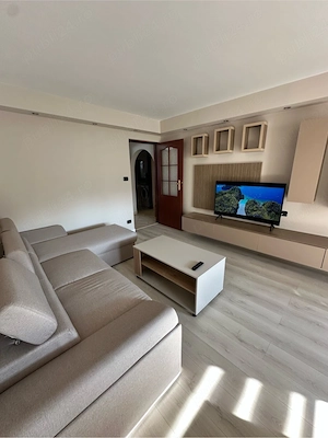 Inchiriez apartament 2 camere decomandat CUG - imagine 2