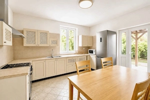 Apartament 4 camere, 132 mp, parter inalt, Piata Catedralei