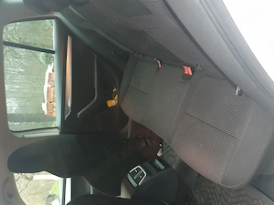 Vând mașină Skoda octavia 3 2016, rulaj 225000 km, preț 8000 euro, mașina se prezintă foarte bine. - imagine 6